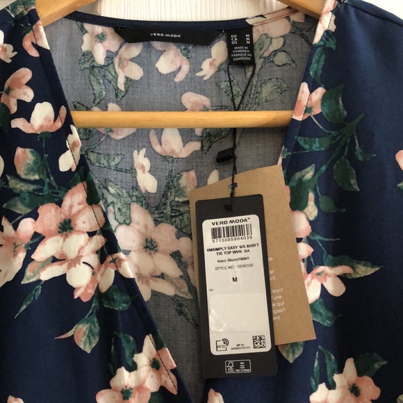 Vero Moda Simply Easy Short Sleeve Shirt Tie Top - Picture 2 of 5